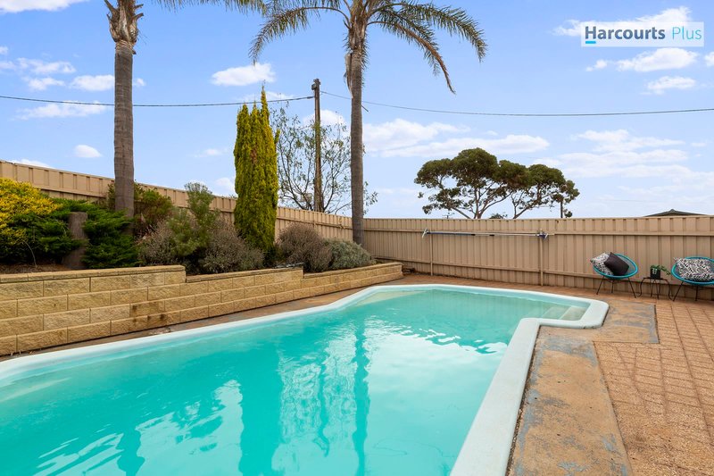 Photo - 26 Kurnabinna Terrace, Hallett Cove SA 5158 - Image 15