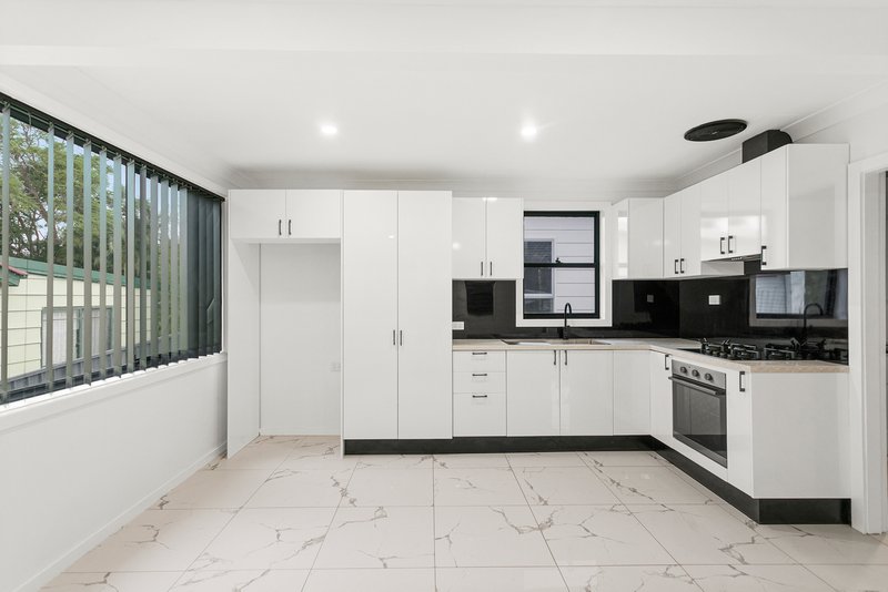 Photo - 26 Kurrawa Crescent, Koonawarra NSW 2530 - Image 2