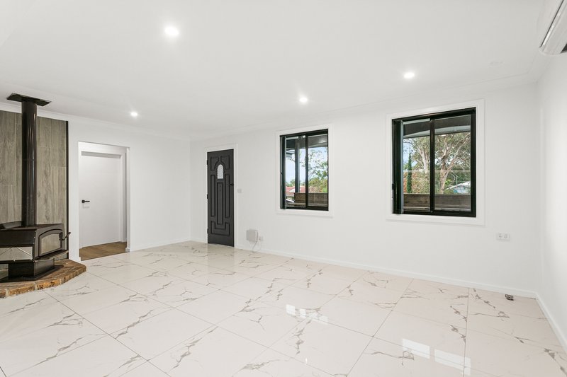 Photo - 26 Kurrawa Crescent, Koonawarra NSW 2530 - Image 3