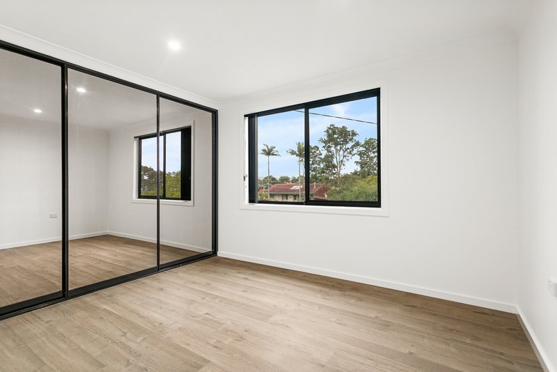 Photo - 26 Kurrawa Crescent, Koonawarra NSW 2530 - Image 4