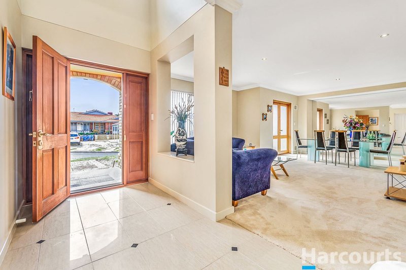 Photo - 26 La Grange Loop, Currambine WA 6028 - Image 8