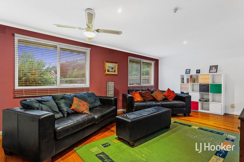 Photo - 26 Lady Nelson Crescent, Altona Meadows VIC 3028 - Image 2