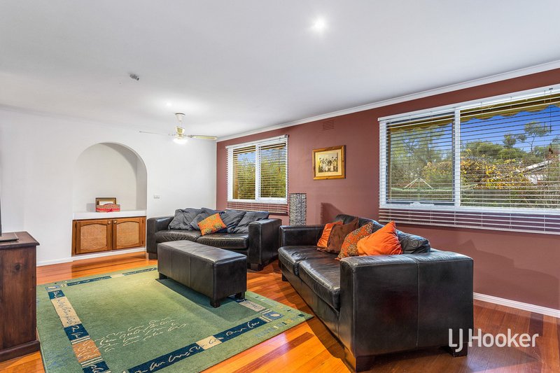 Photo - 26 Lady Nelson Crescent, Altona Meadows VIC 3028 - Image 3