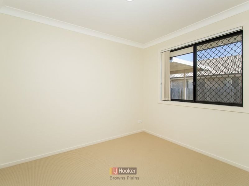 Photo - 26 Lake Manchester Street, Logan Reserve QLD 4133 - Image 9