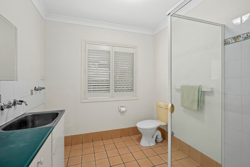 Photo - 26 Landsdowne Street, Coorparoo QLD 4151 - Image 24