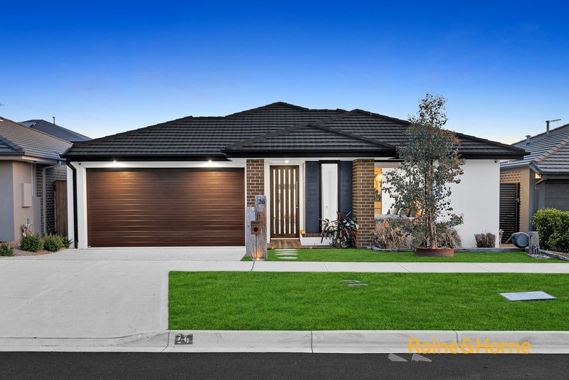 Photo - 26 Lanosso Avenue, Cranbourne South VIC 3977 - Image 1