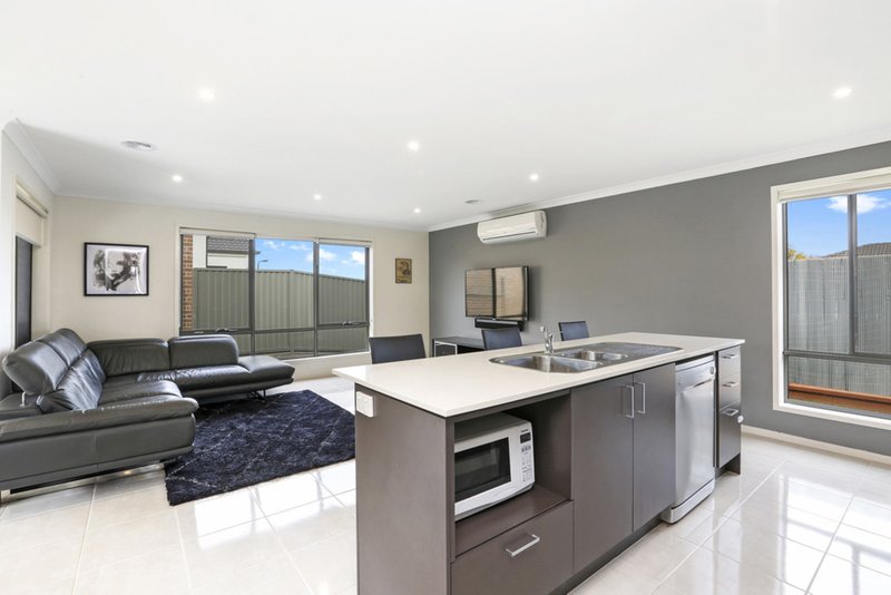 Photo - 26 Lapwing Drive, Lara VIC 3212 - Image 2