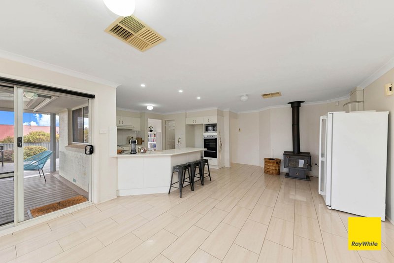 Photo - 26 Larmer Street, Bungendore NSW 2621 - Image 5