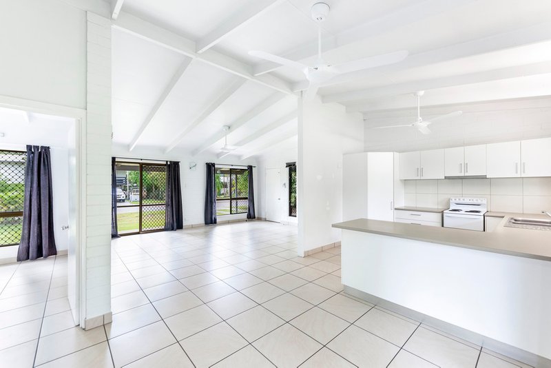 Photo - 26 Legune Avenue, Leanyer NT 0812 - Image 2