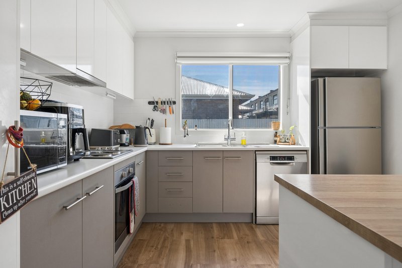 Photo - 26 Leslie Avenue, Blair Athol SA 5084 - Image 3