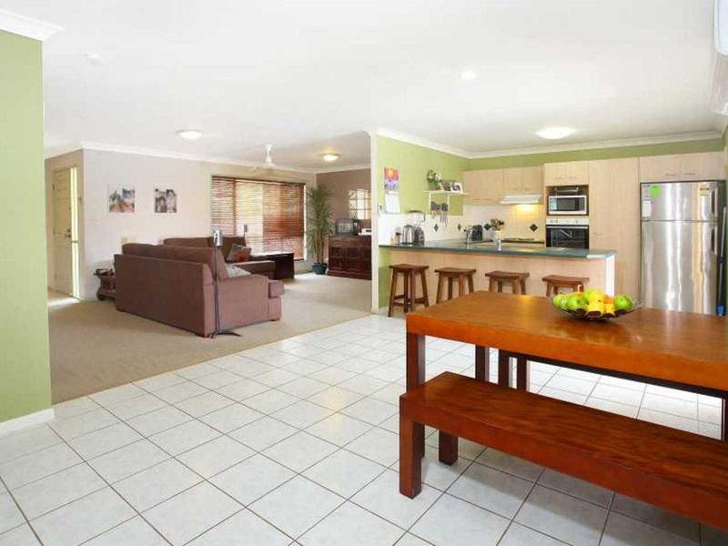 Photo - 26 Leviathan Drive, Mudgeeraba QLD 4213 - Image 9