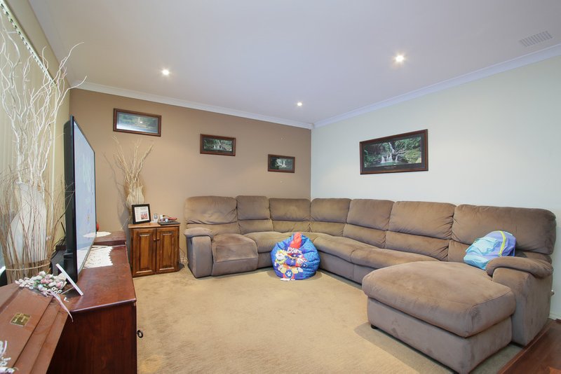 Photo - 26 Liata Court, Thornlie WA 6108 - Image 2