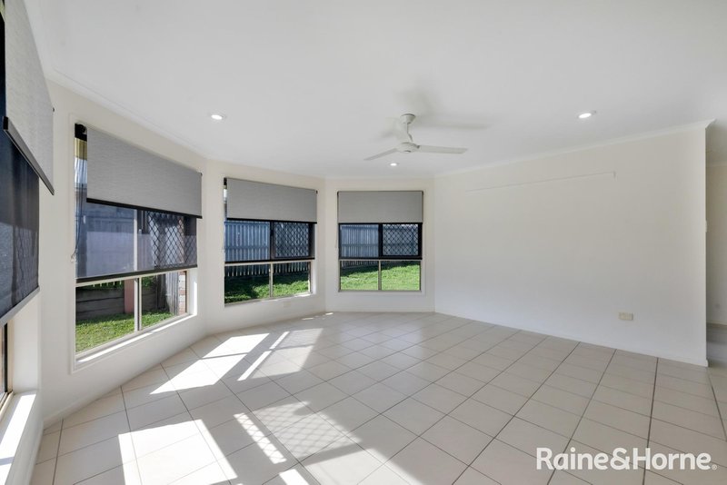 Photo - 26 Lilian Avenue, Eimeo QLD 4740 - Image 4