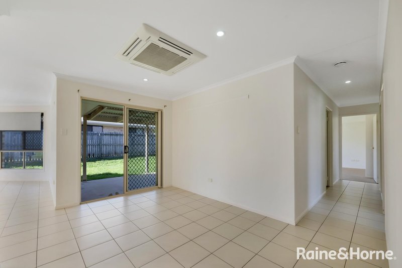 Photo - 26 Lilian Avenue, Eimeo QLD 4740 - Image 10