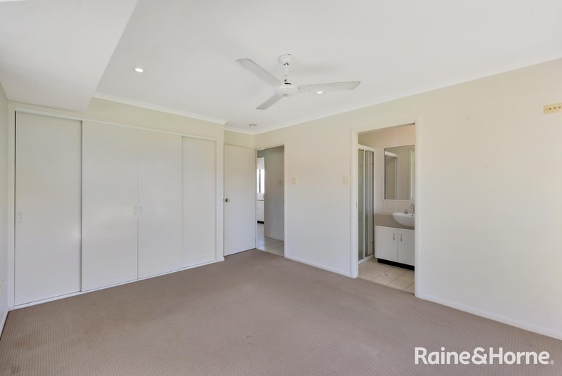 Photo - 26 Lilian Avenue, Eimeo QLD 4740 - Image 12