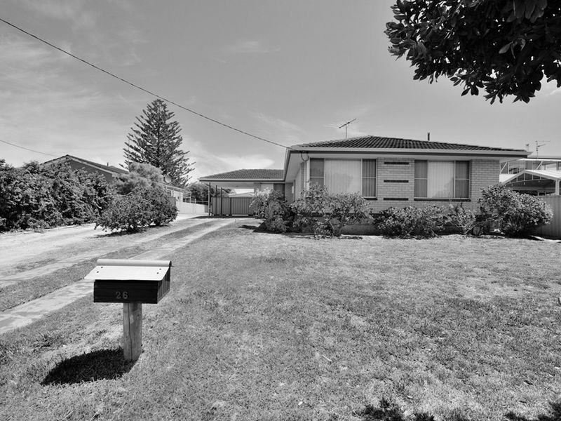 26 Lindley Road, Halls Head WA 6210