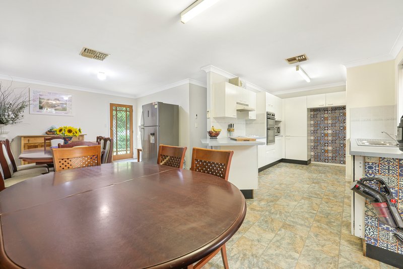 Photo - 26 Links Avenue, Tamworth NSW 2340 - Image 8