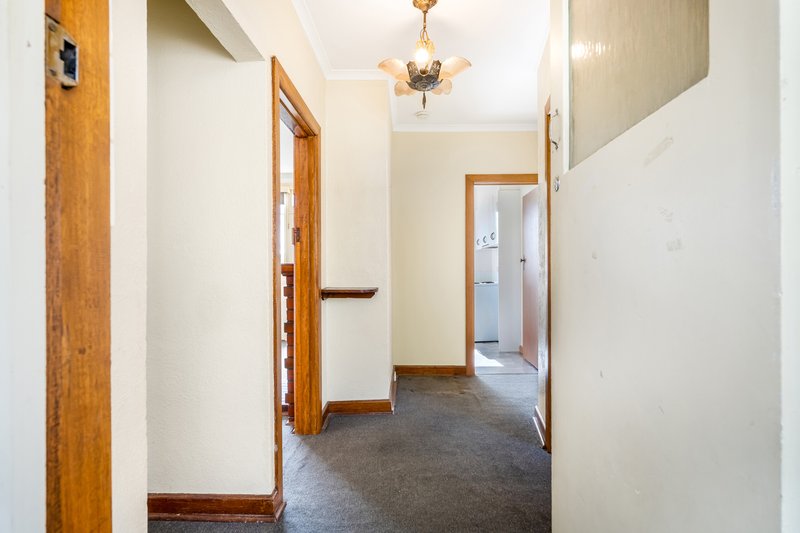 Photo - 2/6 Lissadell Court, New Town TAS 7008 - Image 11