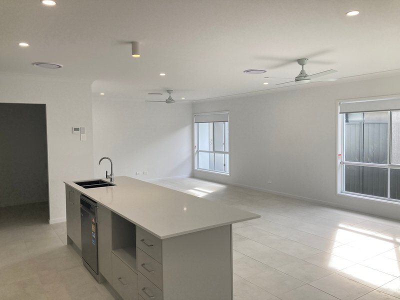 Photo - 26 Lobella Crescent, Caboolture QLD 4510 - Image 2