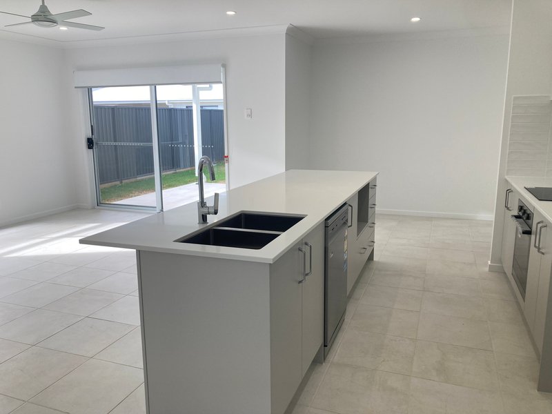 Photo - 26 Lobella Crescent, Caboolture QLD 4510 - Image 4