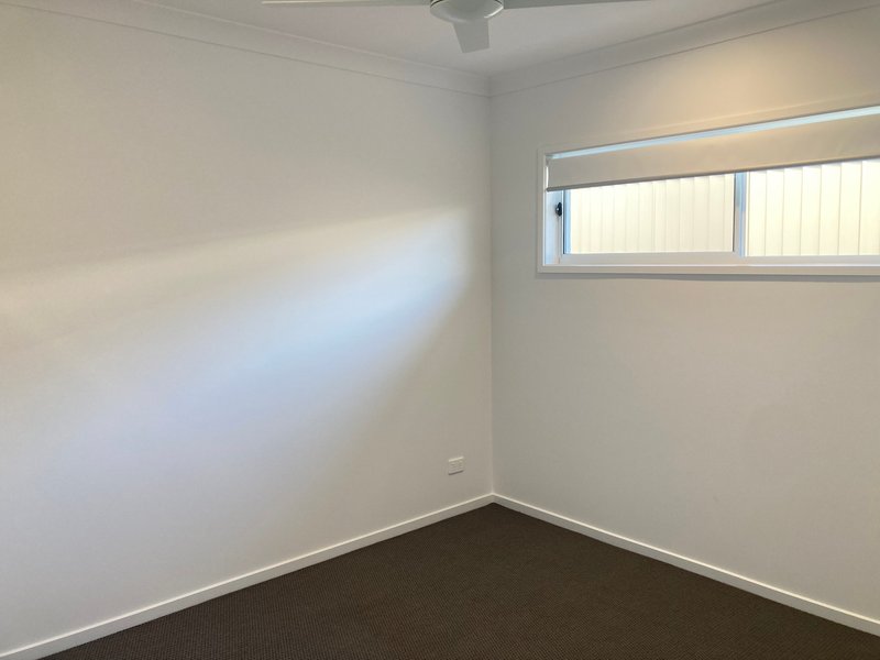 Photo - 26 Lobella Crescent, Caboolture QLD 4510 - Image 13