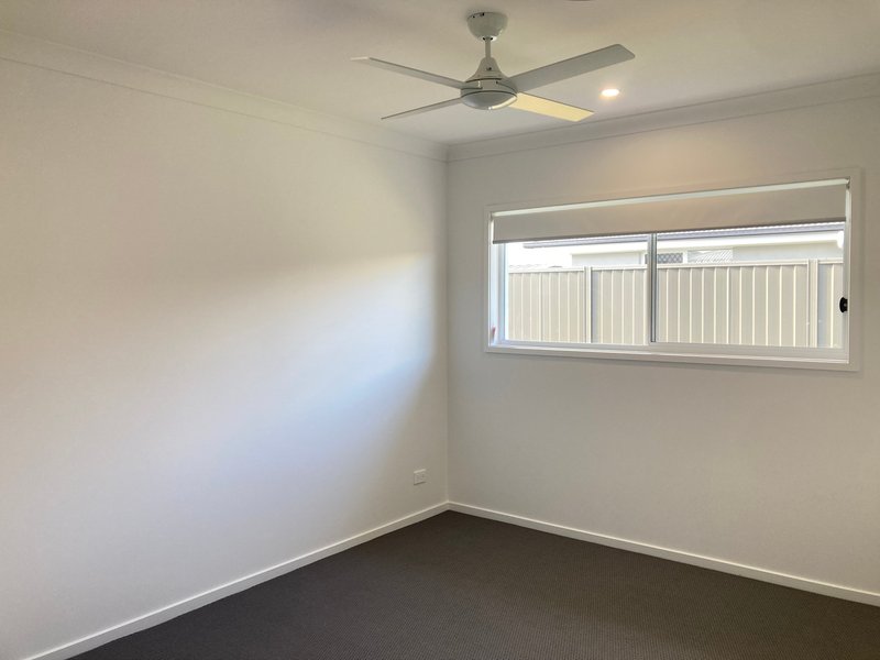 Photo - 26 Lobella Crescent, Caboolture QLD 4510 - Image 14