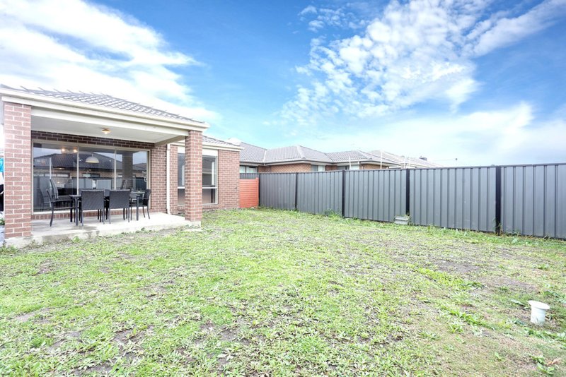 Photo - 26 Lombard Street, Roxburgh Park VIC 3064 - Image 9