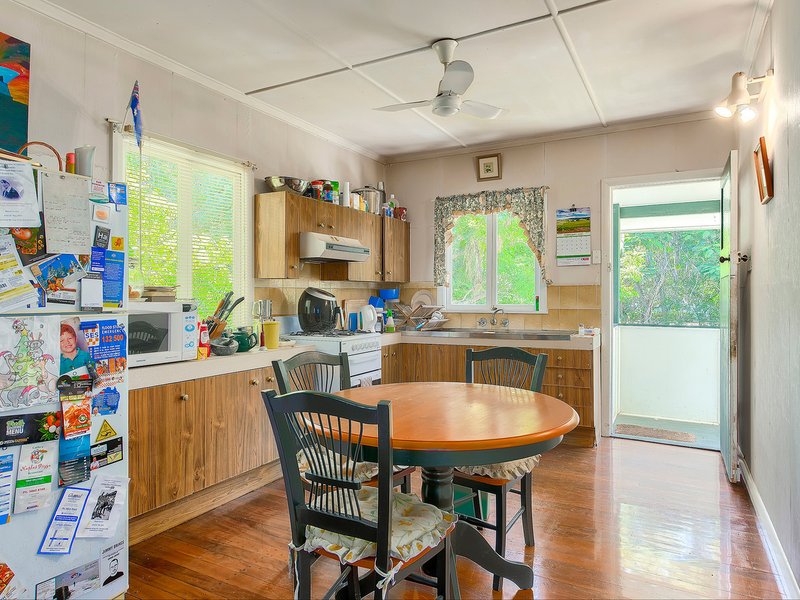 Photo - 26 Lucan Avenue, Aspley QLD 4034 - Image 3