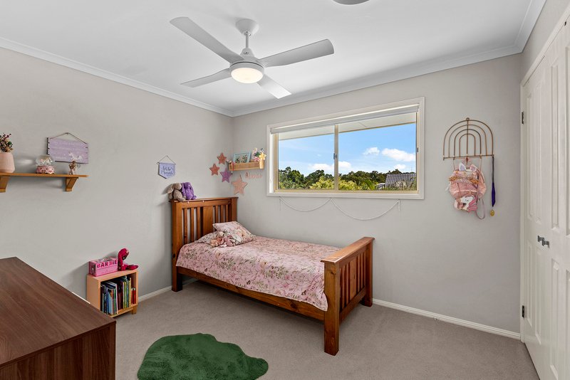 Photo - 26 Lynford Place, Bridgeman Downs QLD 4035 - Image 13