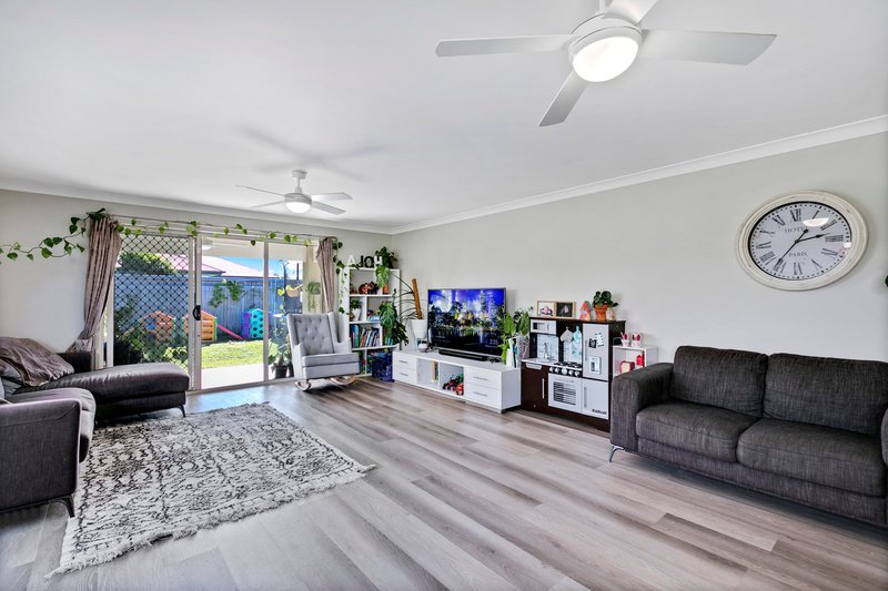 Photo - 26 Mackerel Street, Mountain Creek QLD 4557 - Image 11