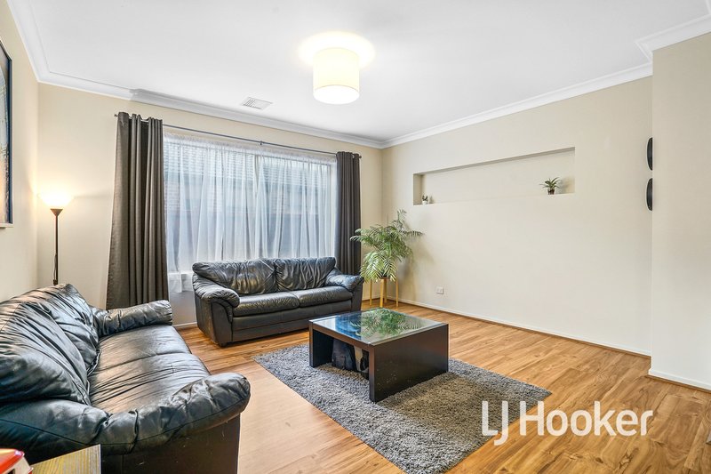 Photo - 26 Mallett Grove, Lyndhurst VIC 3975 - Image 2