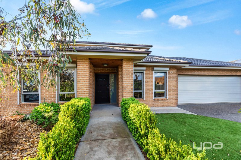 Photo - 26 Manderston Avenue, Derrimut VIC 3026 - Image 2