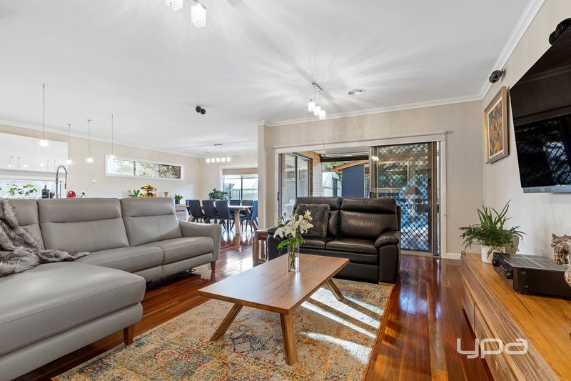 Photo - 26 Manderston Avenue, Derrimut VIC 3026 - Image 7