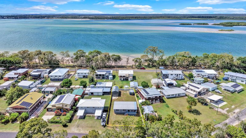 Photo - 26 Manley Smith Drive, Woodgate QLD 4660 - Image 4