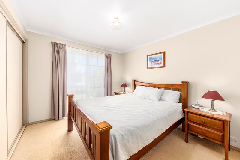 Photo - 26 Maple Street, Bayswater VIC 3153 - Image 6