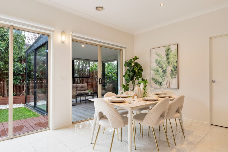 Photo - 26 Mareeba Way, Craigieburn VIC 3064 - Image 17