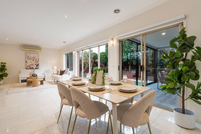 Photo - 26 Mareeba Way, Craigieburn VIC 3064 - Image 18