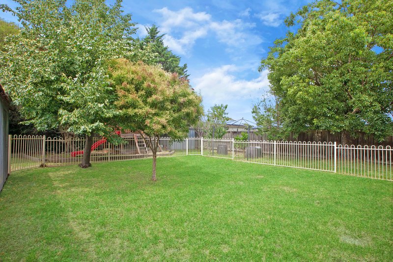 Photo - 26 Marie Avenue, Heidelberg Heights VIC 3081 - Image 8