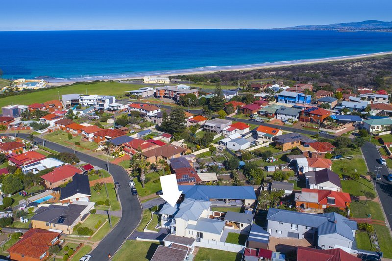 Photo - 26 Matthews Crescent, Port Kembla NSW 2505 - Image 3