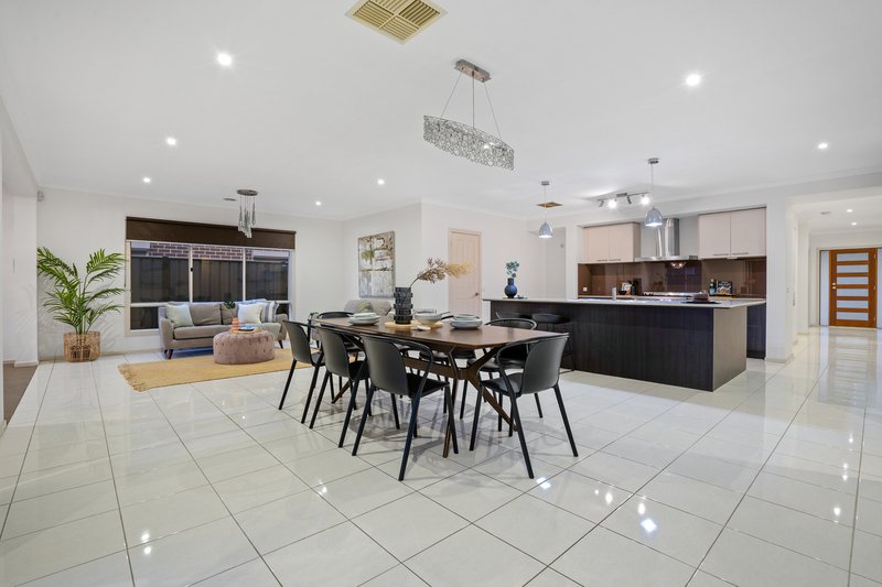 Photo - 26 Mccubbin Way, Mernda VIC 3754 - Image 3