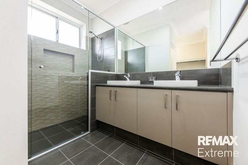 Photo - 26 Mcgiffen Avenue, Alkimos WA 6038 - Image 3