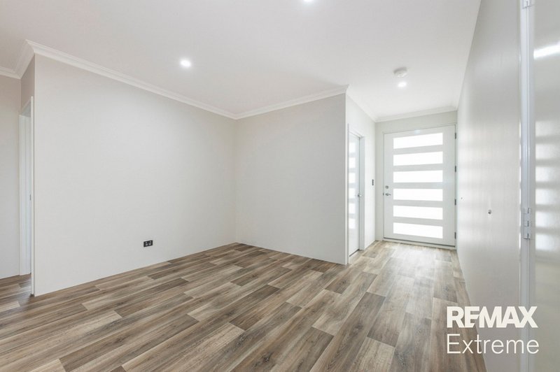 Photo - 26 Mcgiffen Avenue, Alkimos WA 6038 - Image 8