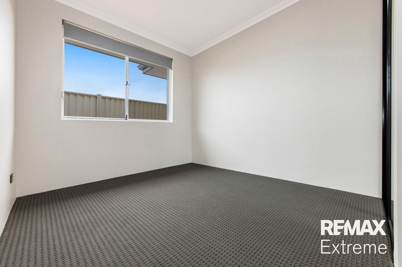 Photo - 26 Mcgiffen Avenue, Alkimos WA 6038 - Image 10
