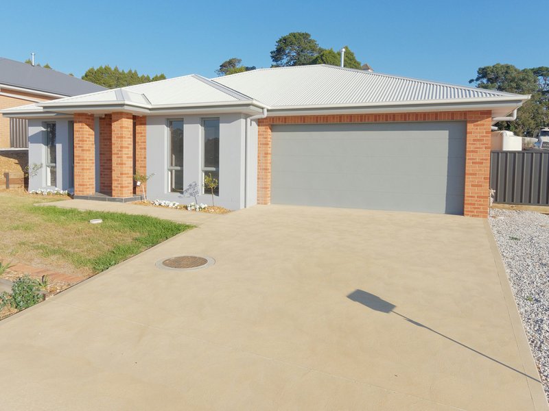 26 Mcgrath Place, Goulburn NSW 2580