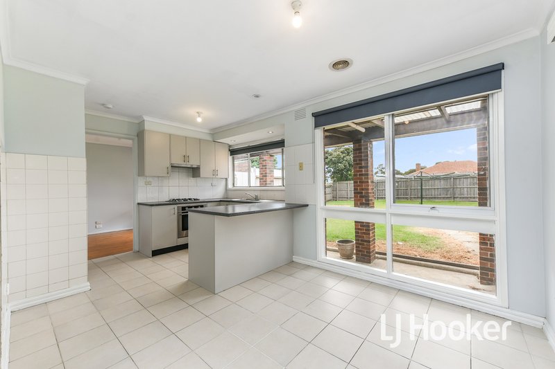 Photo - 26 Mclaren Drive, Cranbourne VIC 3977 - Image 6