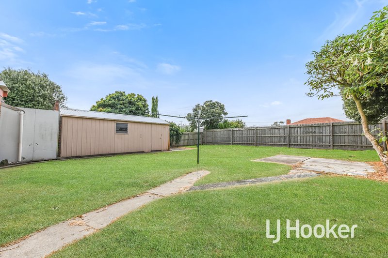 Photo - 26 Mclaren Drive, Cranbourne VIC 3977 - Image 14