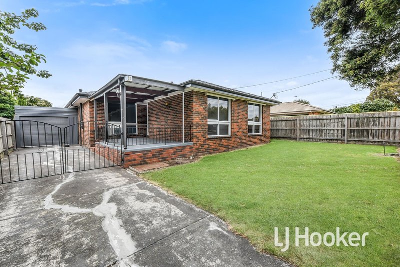 Photo - 26 Mclaren Drive, Cranbourne VIC 3977 - Image 16