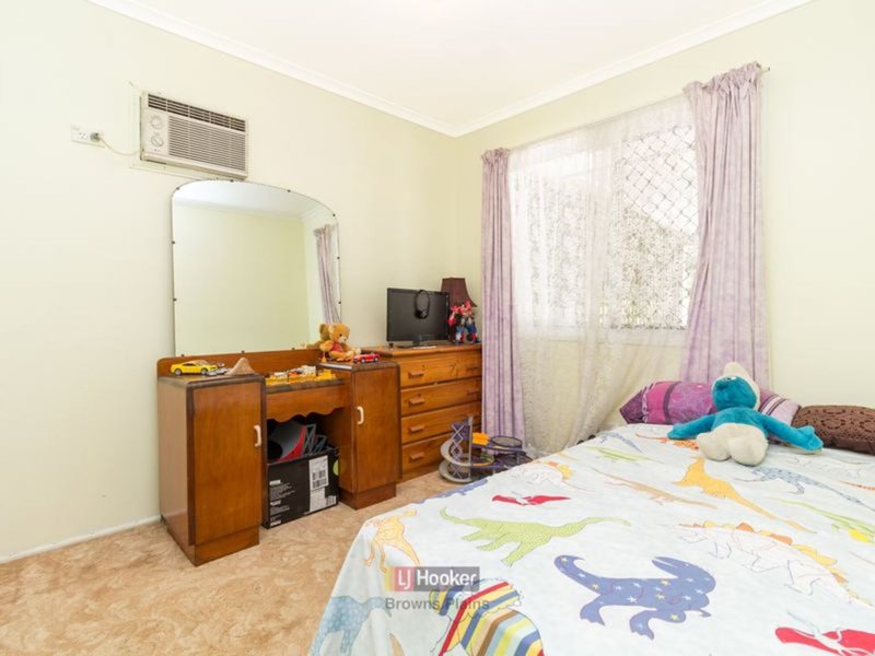 Photo - 26 Melinda Street, Marsden QLD 4132 - Image 8