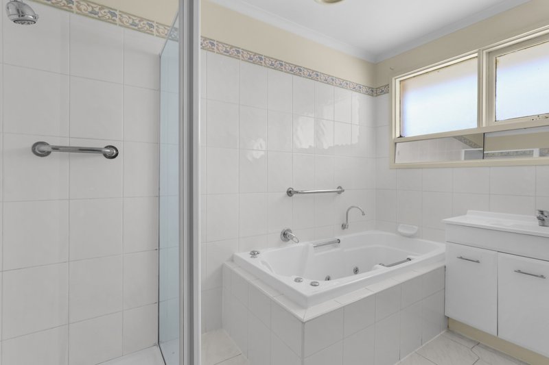 Photo - 26 Merrick Street, Keysborough VIC 3173 - Image 5