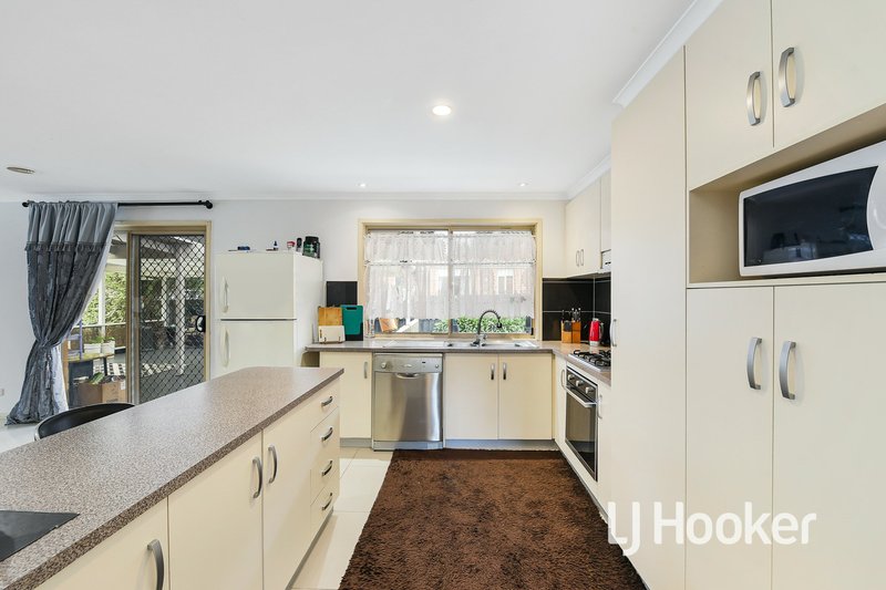 Photo - 26 Merrijig Avenue, Cranbourne VIC 3977 - Image 8